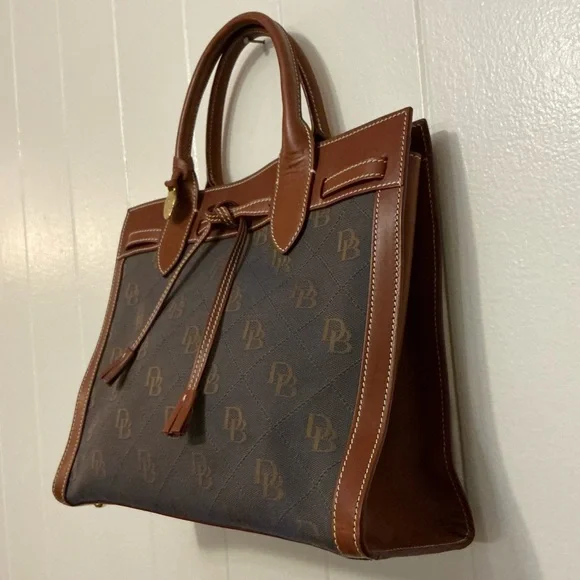 vintage Y2KDooney & Bourke Signature Logo Tassel Tote Handbag Made In Italy
